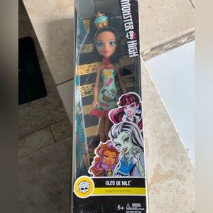 Mattel Monster High Doll Cleo De Nile Daughter of Mummies 2016 Retired